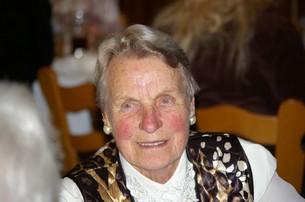 Mina 80.Geburtstag 100.JPG
